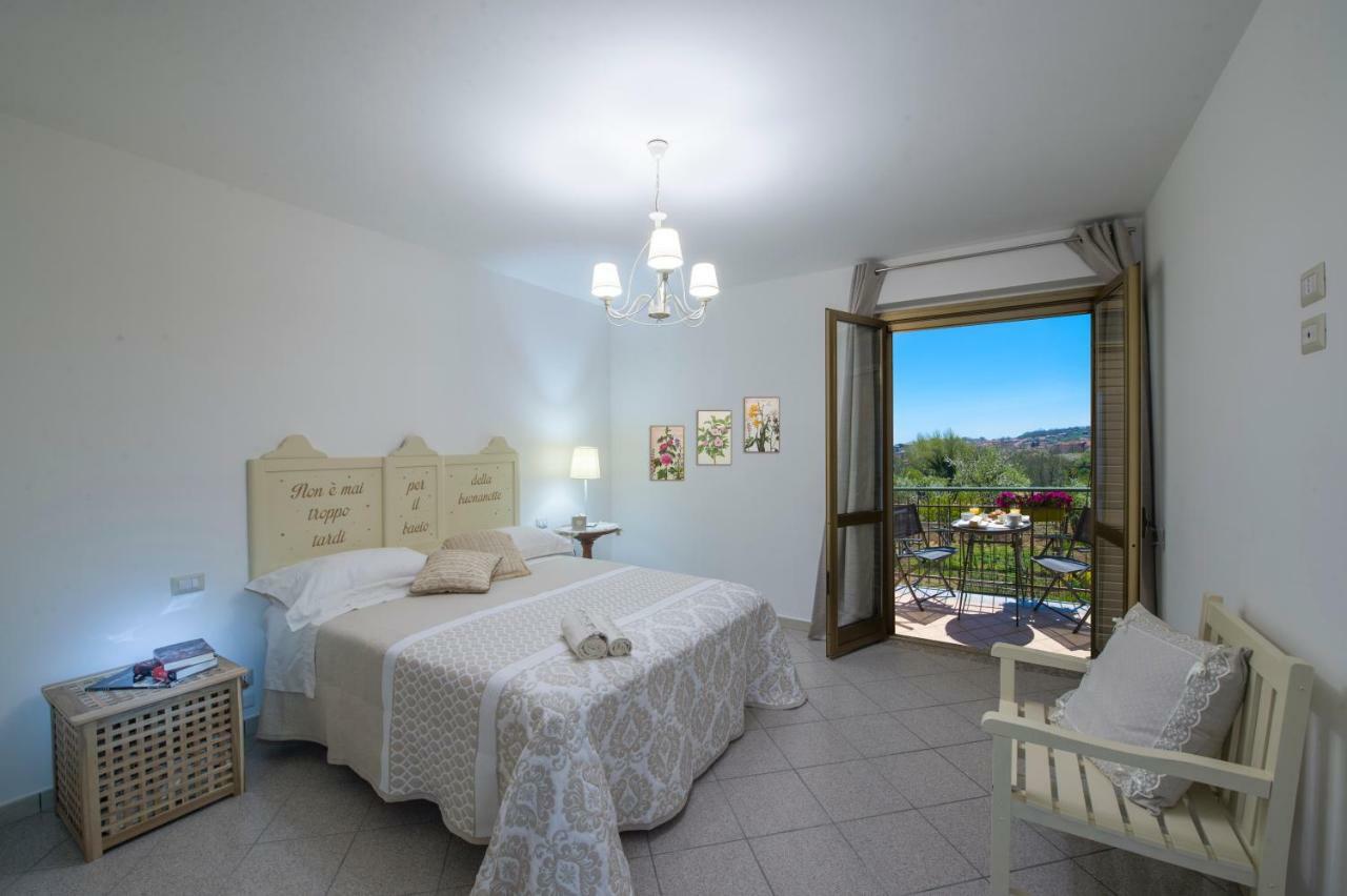 فيلا أَجيرولافي Al Cortile Di Nonno Luigi المظهر الخارجي الصورة